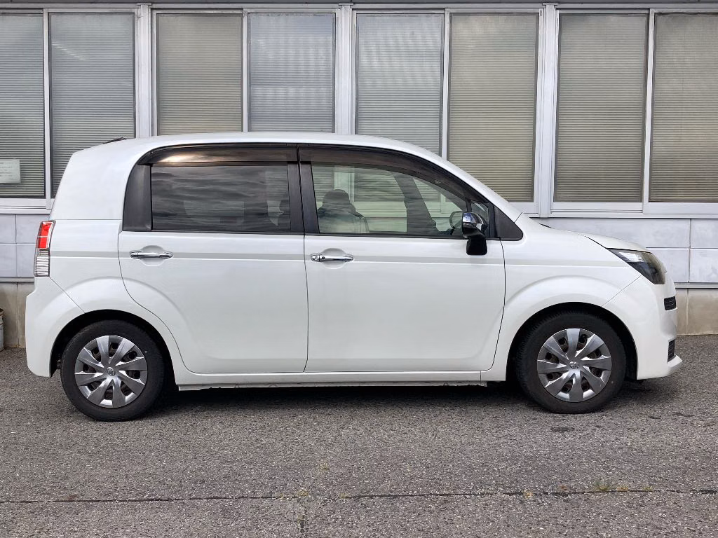 TOYOTA SPADE