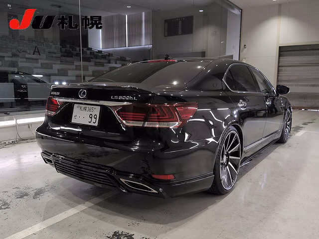 Lexus LS600h