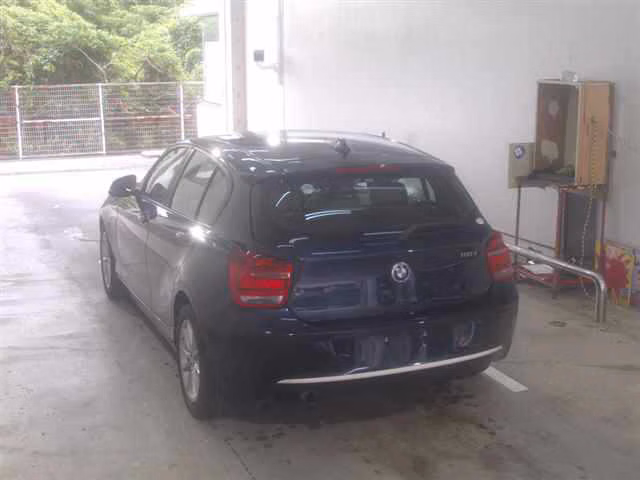 BMW 1-SERIES