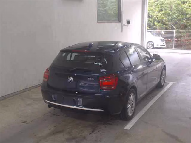 BMW 1-SERIES
