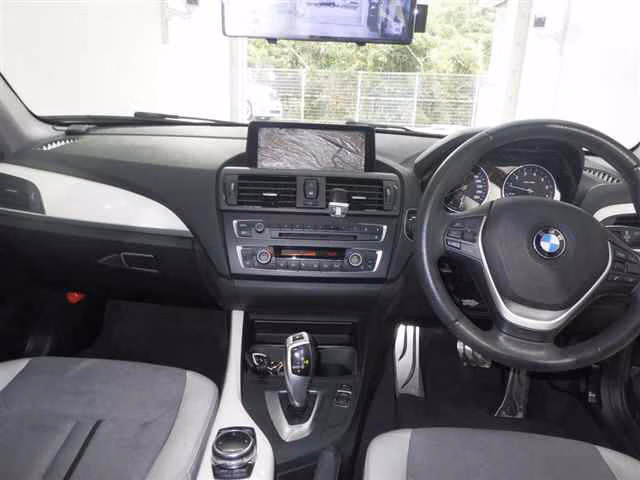 BMW 1-SERIES