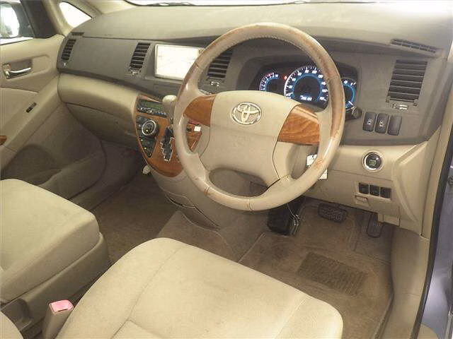 TOYOTA ISIS