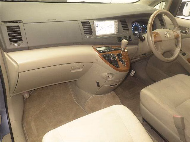 TOYOTA ISIS