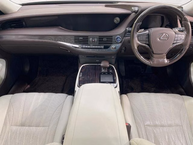Lexus LS500h