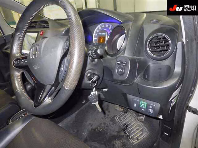 HONDA FIT SHUTTLE