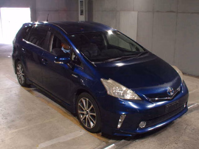 TOYOTA PRIUS ALPHA