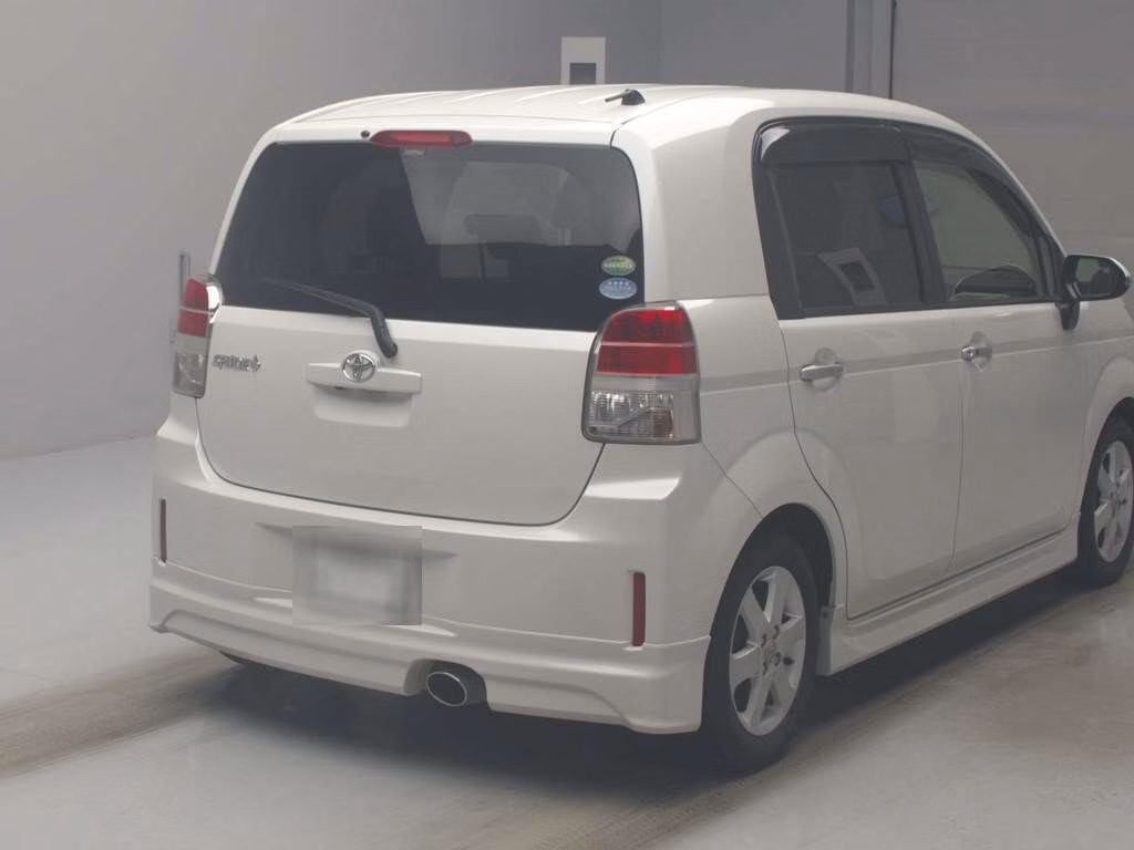TOYOTA SPADE