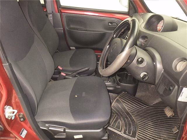 DAIHATSU ESSE