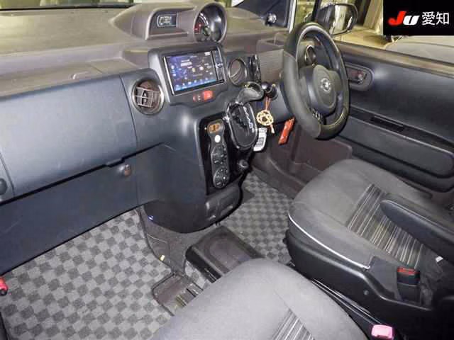 TOYOTA SPADE