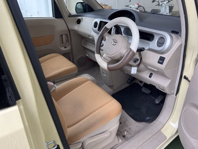 TOYOTA PORTE