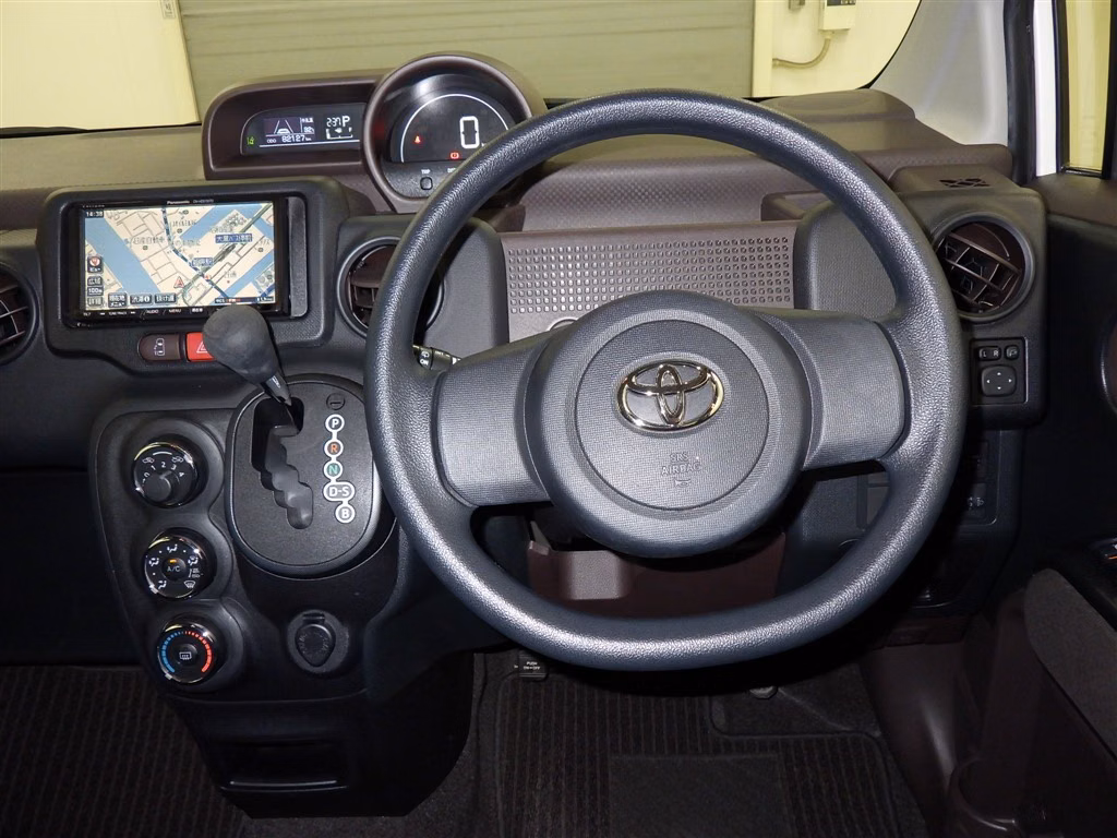 TOYOTA PORTE