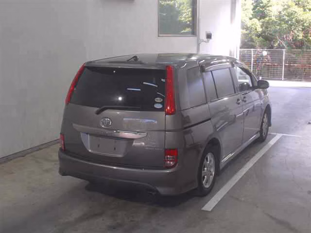 TOYOTA ISIS