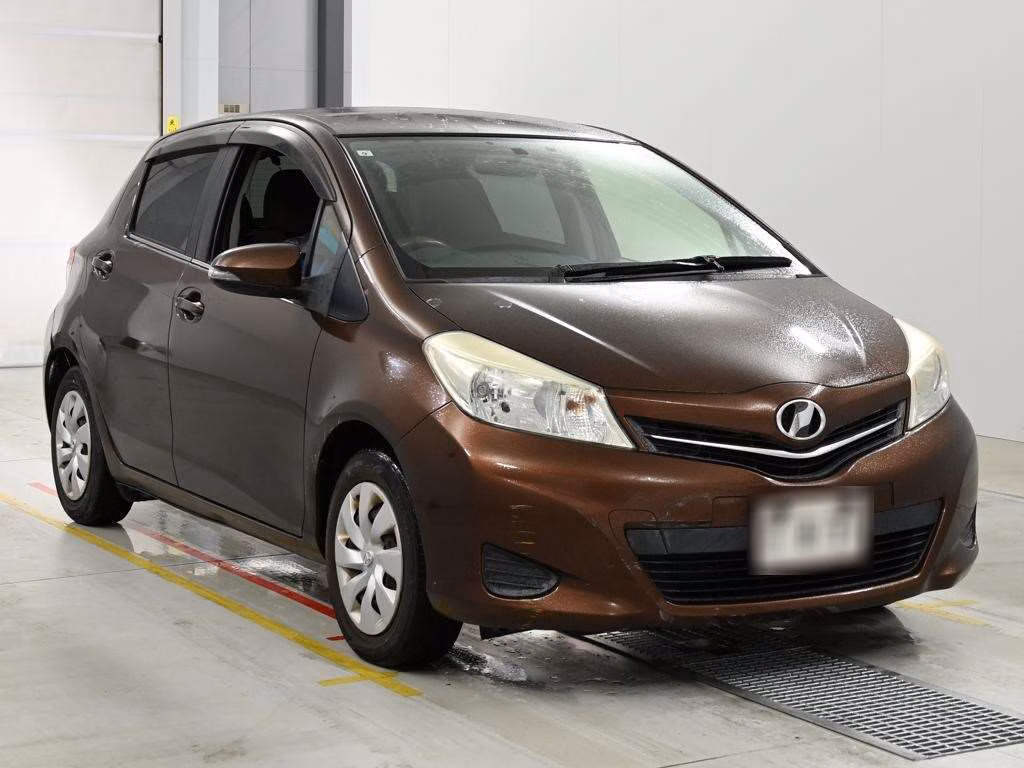 TOYOTA VITZ