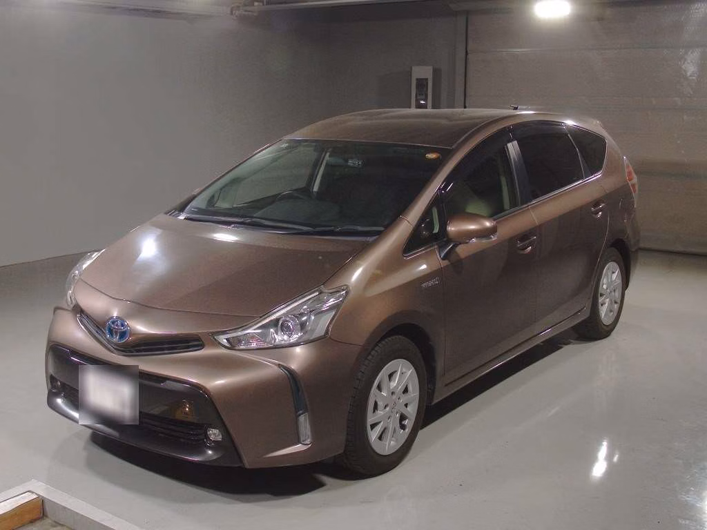 TOYOTA PRIUS ALPHA