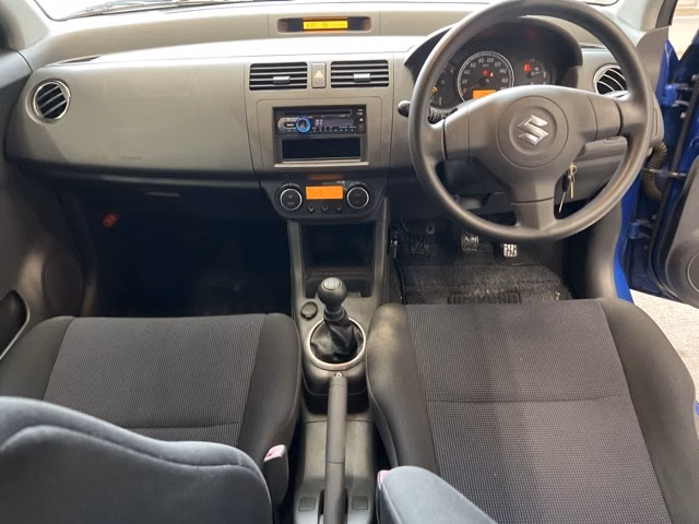 SUZUKI SWIFT