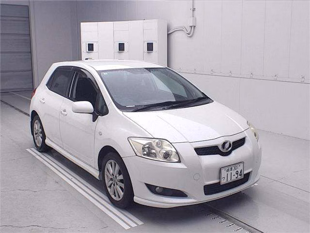 TOYOTA AURIS