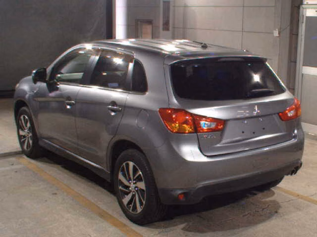 MITSUBISHI RVR
