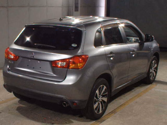 MITSUBISHI RVR