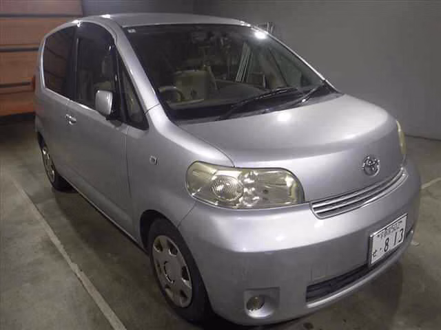 TOYOTA PORTE