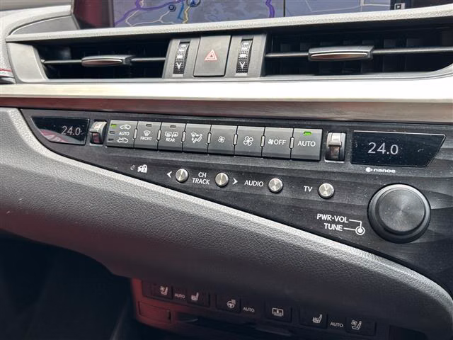 Lexus ES300h