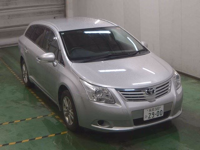 TOYOTA AVENSIS
