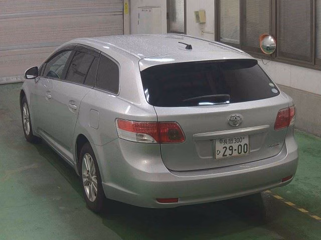TOYOTA AVENSIS