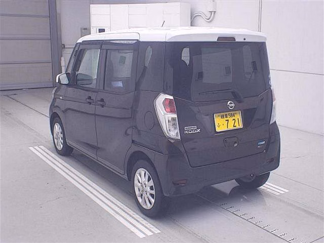 NISSAN DAYZ ROOX