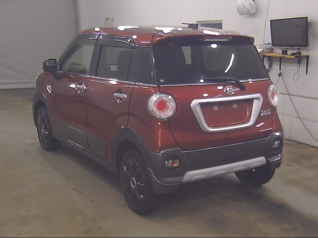 DAIHATSU CAST