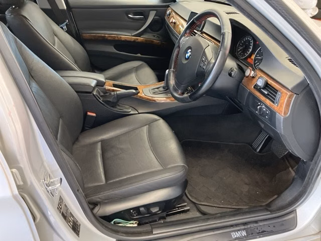BMW 3-SERIES