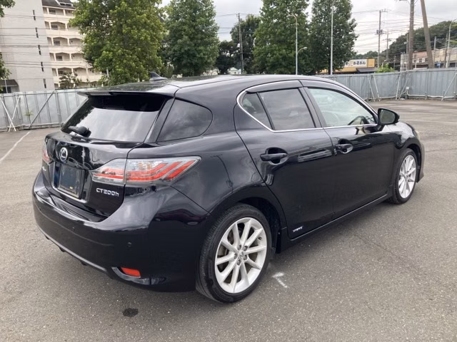 LEXUS CT200H