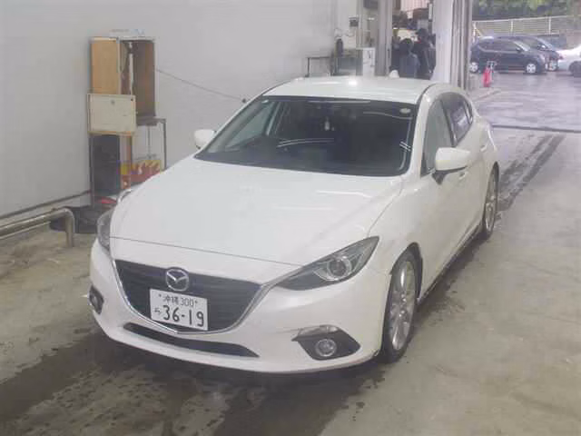 MAZDA AXELA