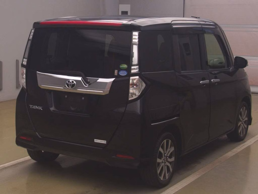 TOYOTA TANK
