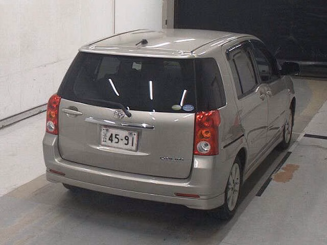 TOYOTA RAUM