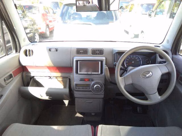 DAIHATSU MOVE CONTE