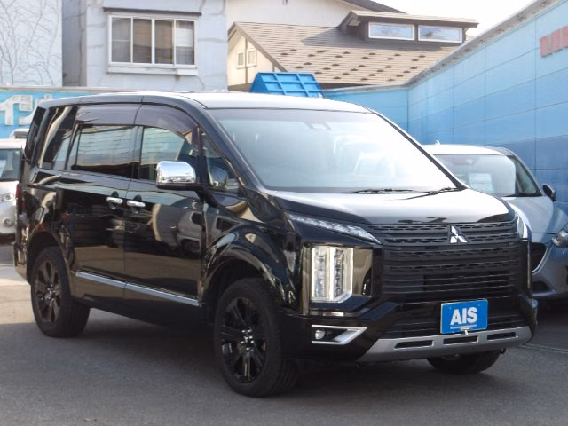 Mitsubishi Delica D:5