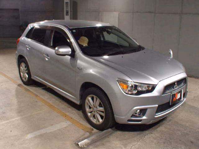 MITSUBISHI RVR