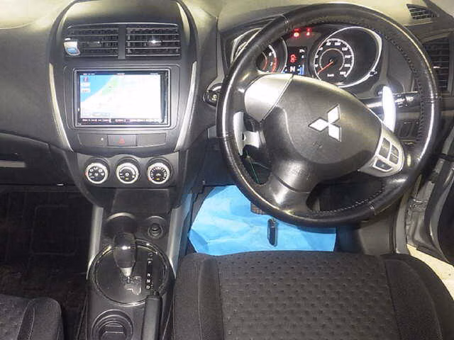 MITSUBISHI RVR