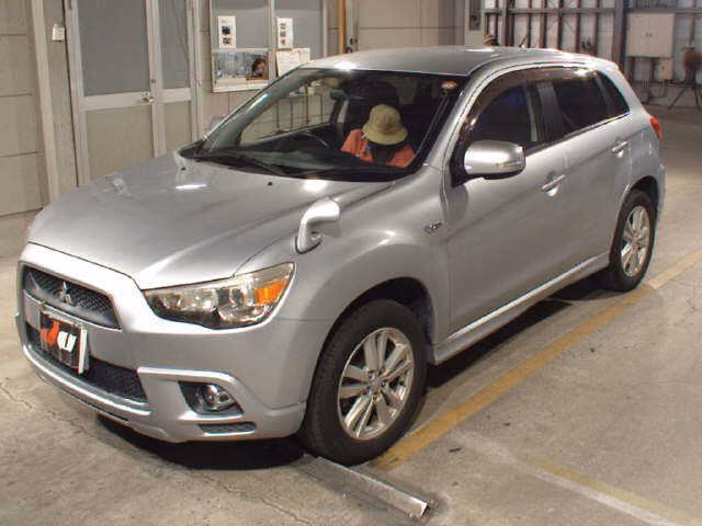 MITSUBISHI RVR