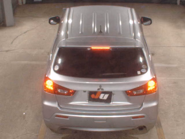 MITSUBISHI RVR