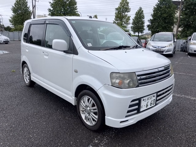 Nissan Otti