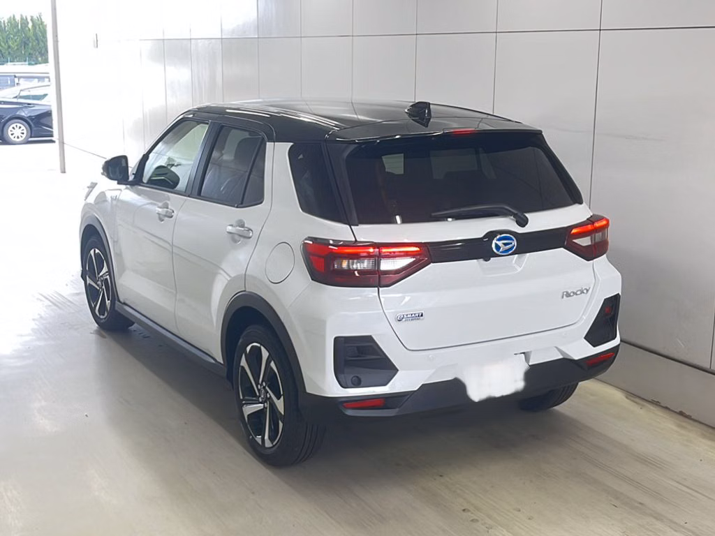 DAIHATSU ROCKY