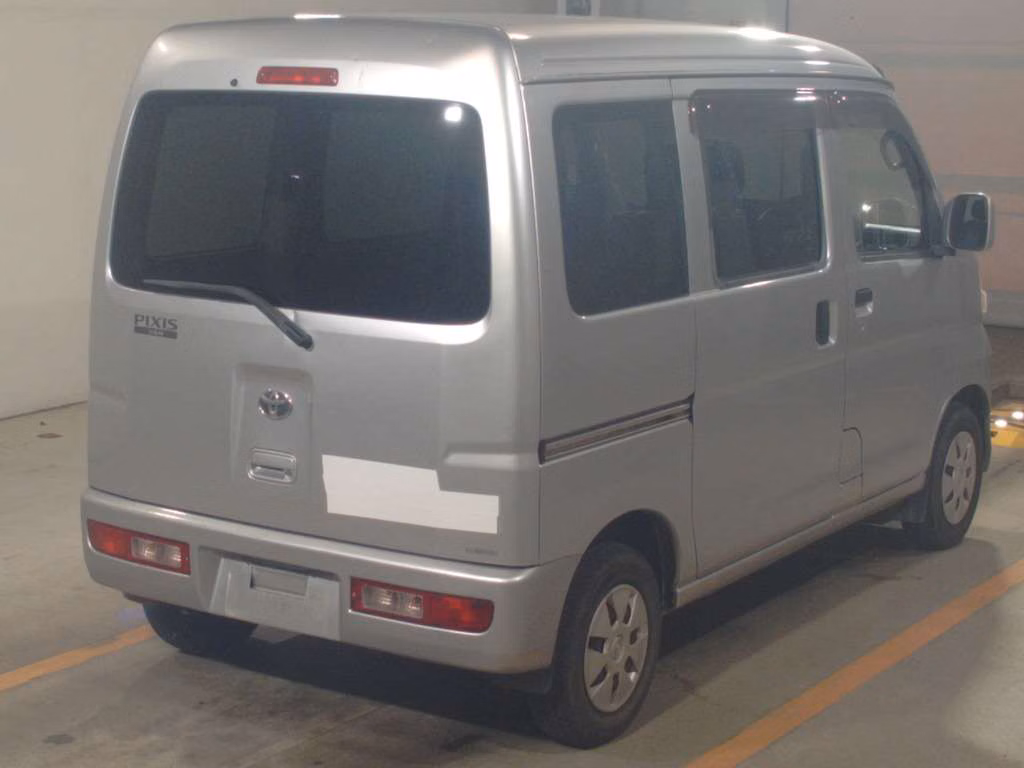 TOYOTA PIXIS VAN