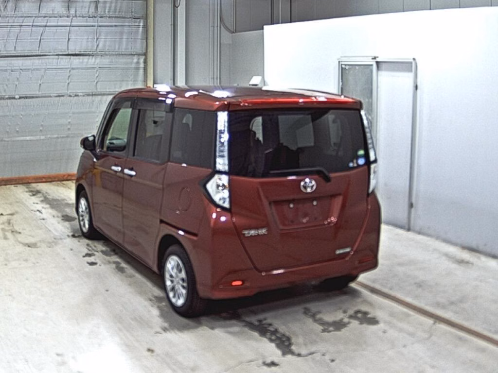 TOYOTA TANK