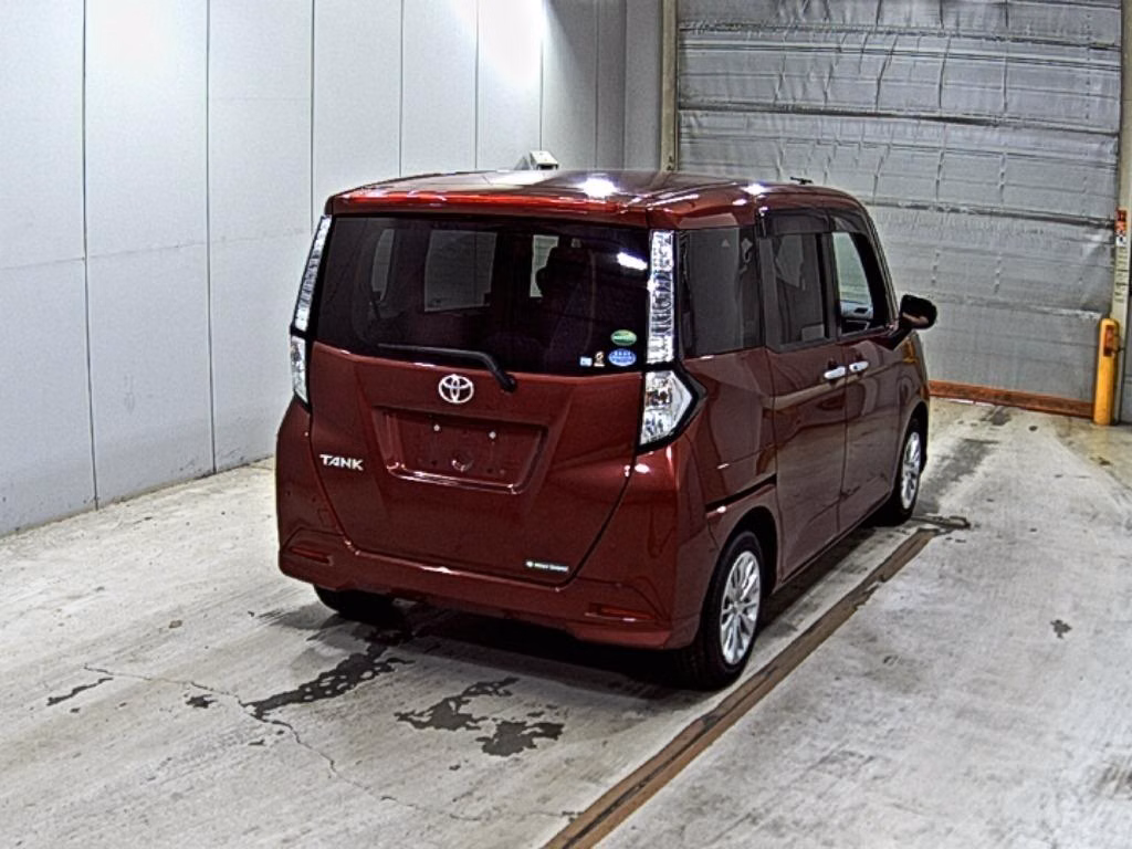 TOYOTA TANK