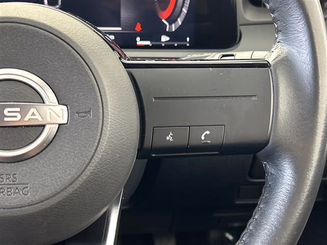 Nissan Aura