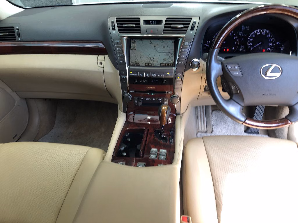 LEXUS LS460
