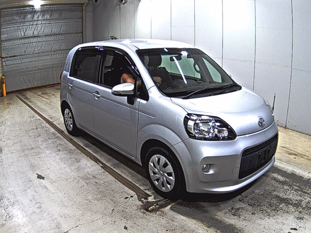 TOYOTA PORTE