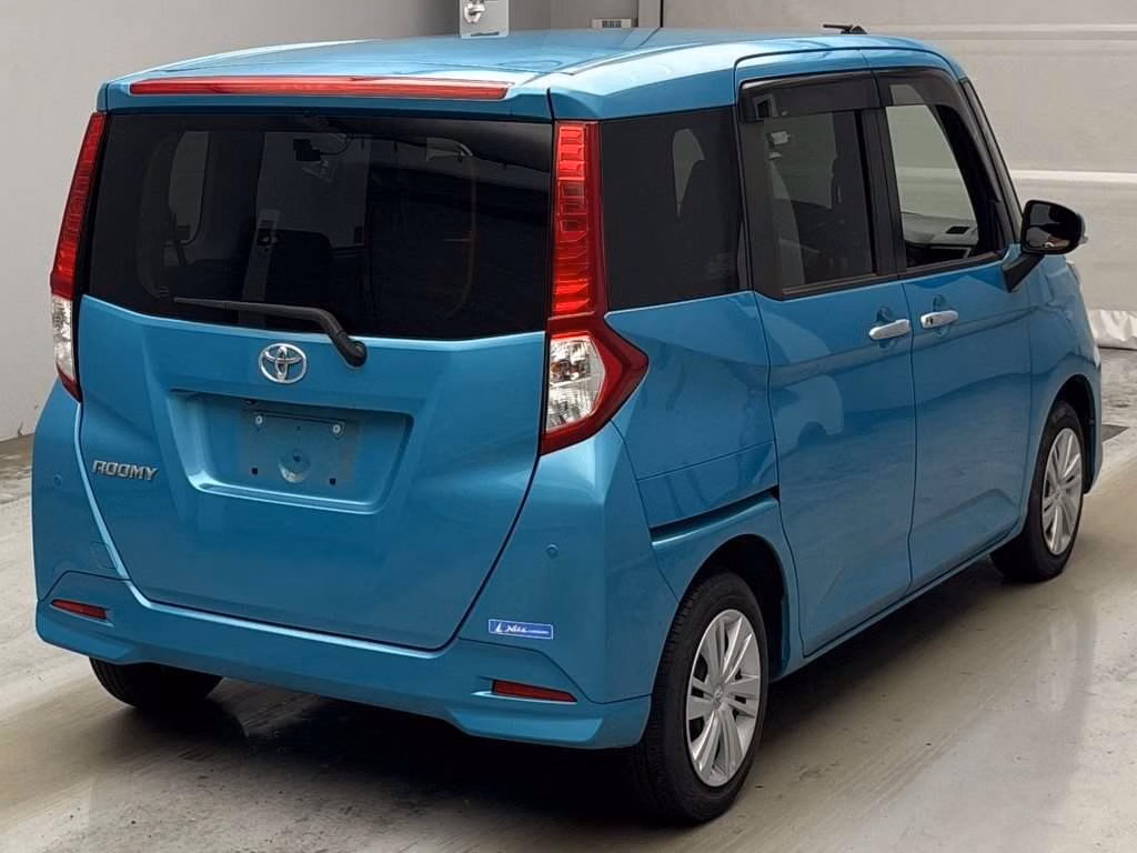 TOYOTA ROOMY