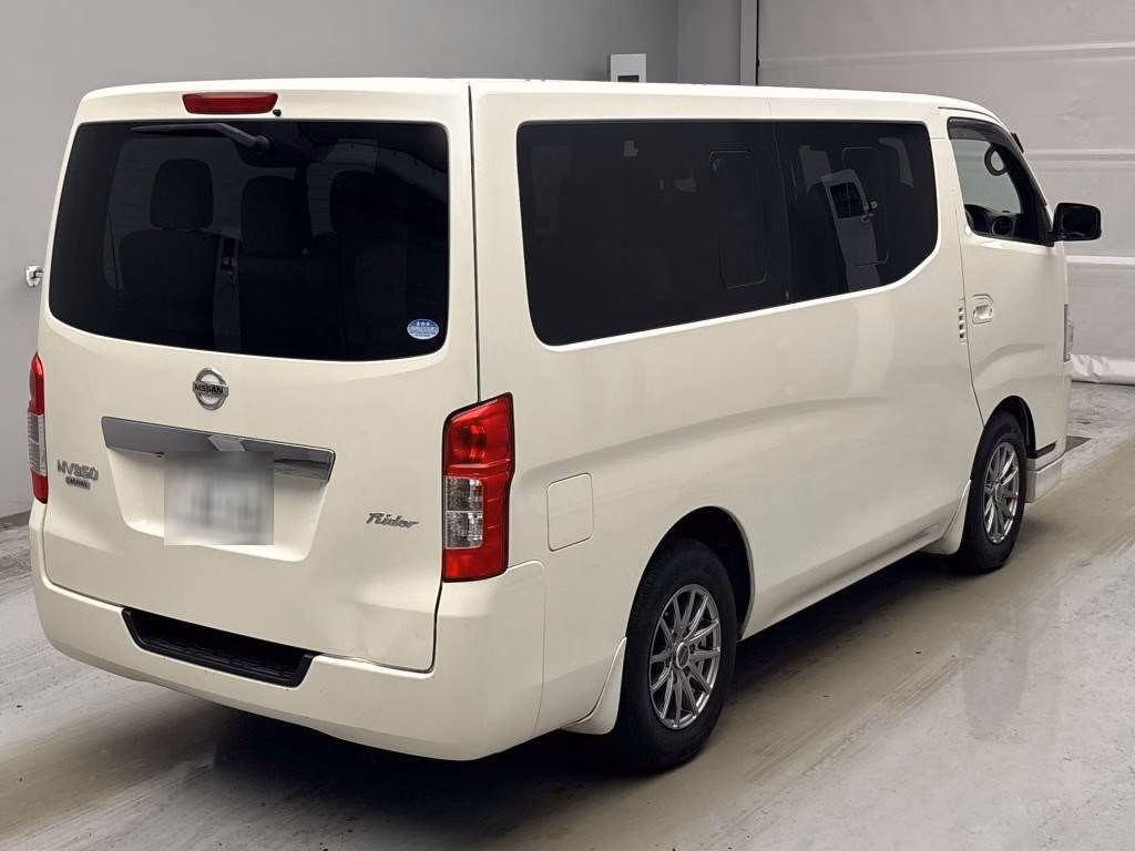 NISSAN NV350 CARAVAN