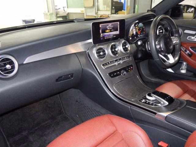 MERCEDES-BENZ C-CLASS